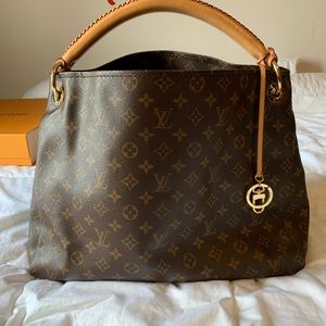 Louis Vuitton Artsy MM